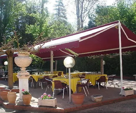 לינה וארוחת בוקר D'hotes Au Jardin Des Saveurs 4*